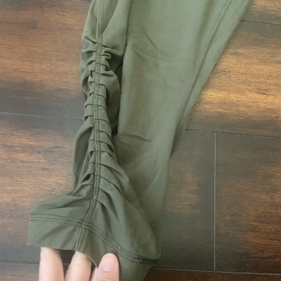 Lululemon Sunset Salutation Crop Fatigue Green Ziggy Snake Butter Pink &… - Picture 12 of 12